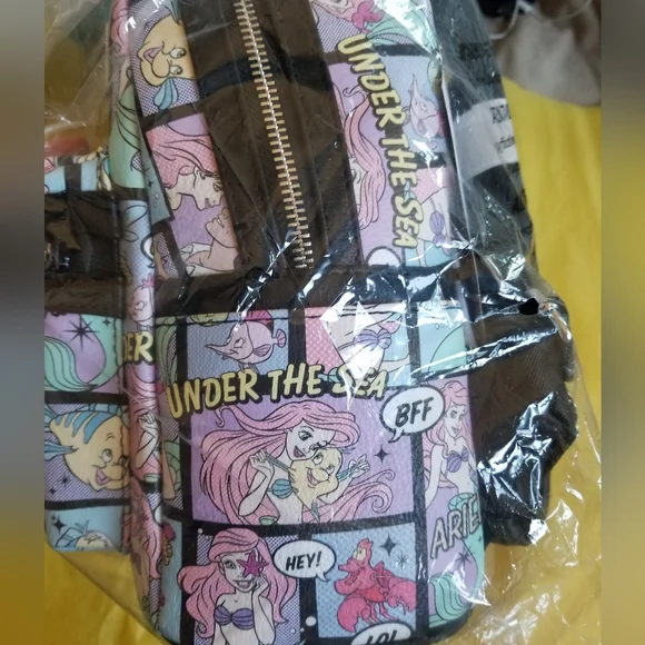 Loungefly x Little Mermaid mini backpack - Picture 3 of 9